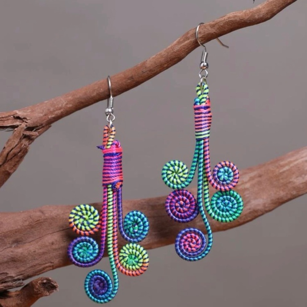 Drop earrings​​